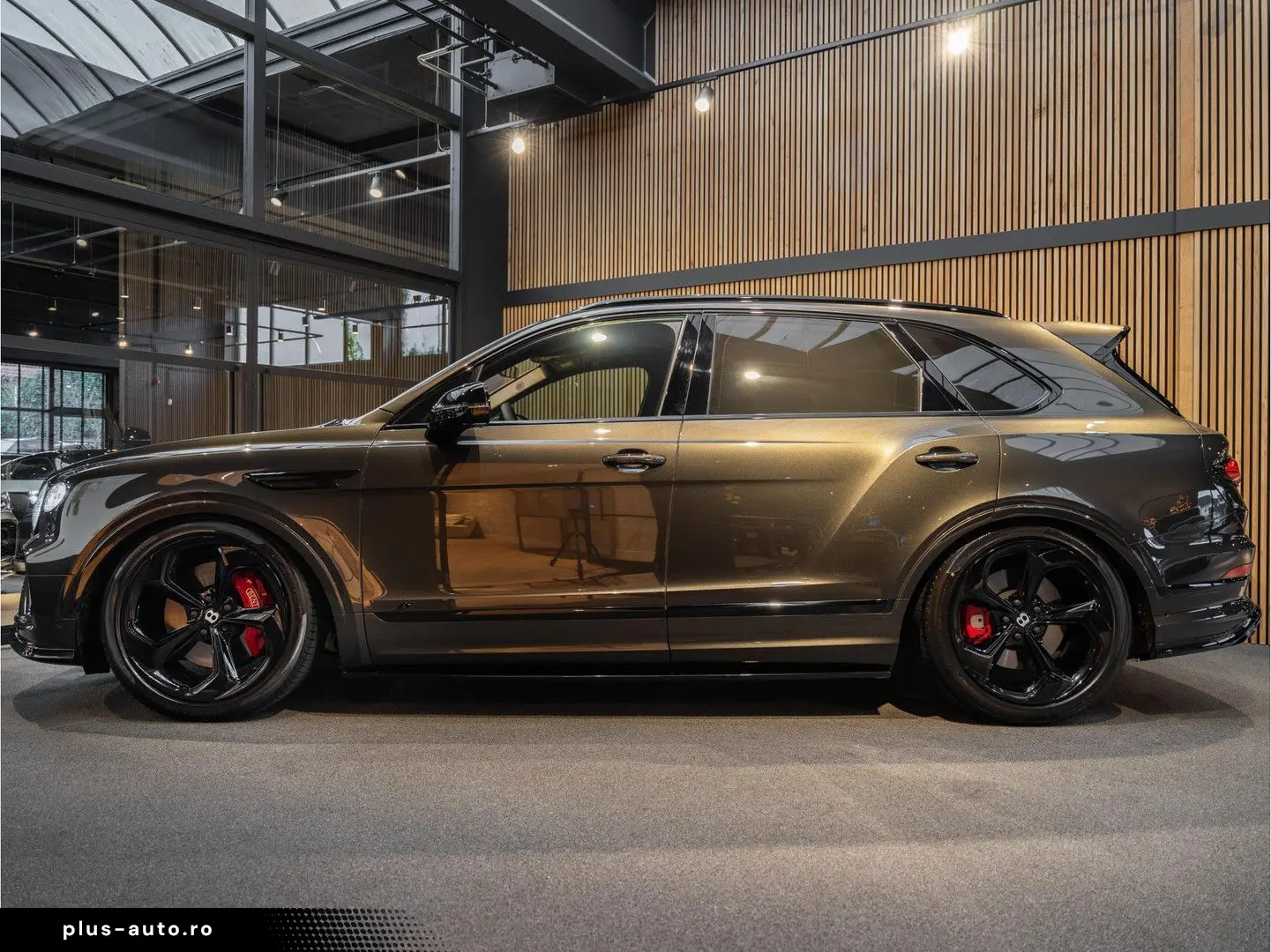 BENTLEY Bentayga V8 S Touring Package Mandarin NAIM 4.0
