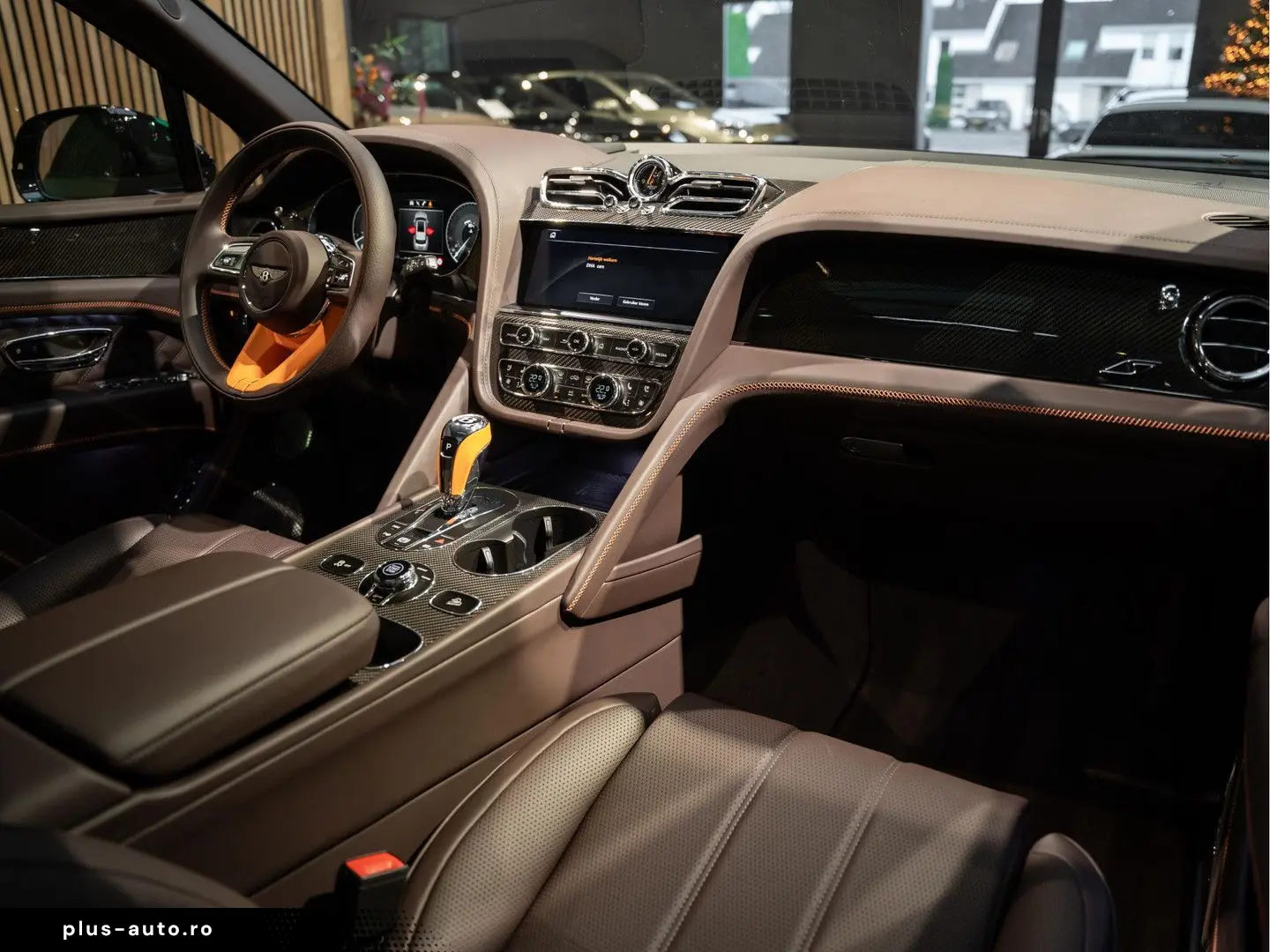BENTLEY Bentayga V8 S Touring Package Mandarin NAIM 4.0