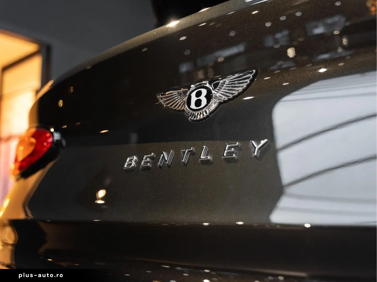 BENTLEY Bentayga V8 S Touring Package Mandarin NAIM 4.0