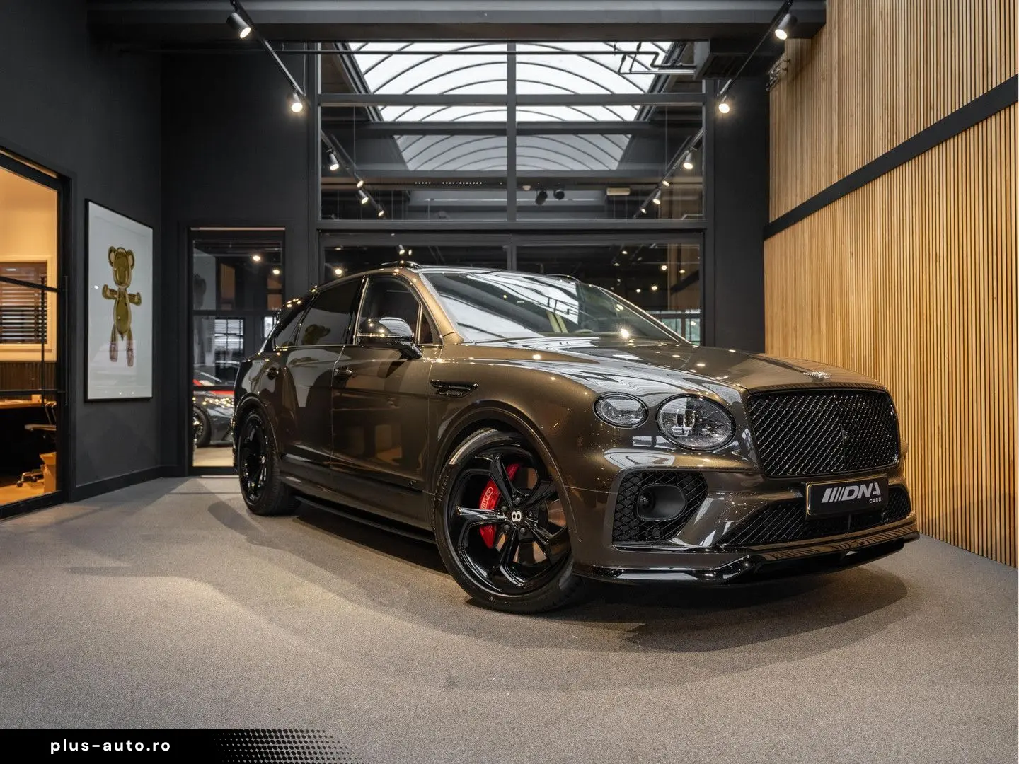 BENTLEY Bentayga V8 S Touring Package Mandarin NAIM 4.0