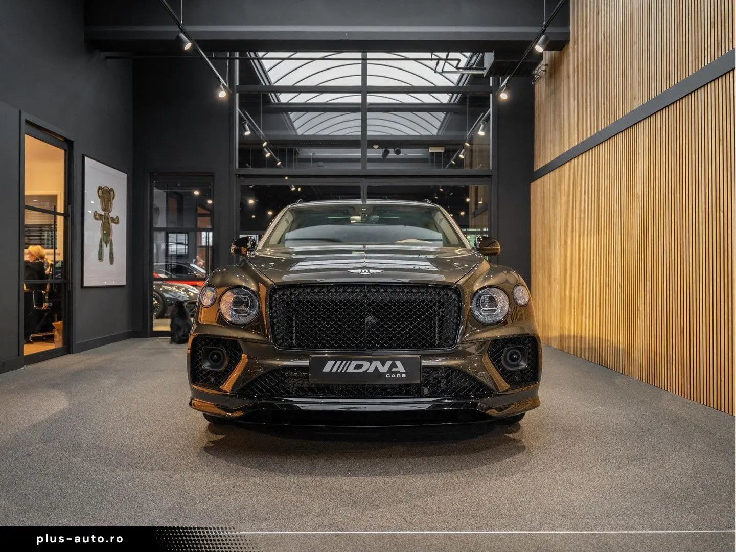 BENTLEY Bentayga V8 S Touring Package Mandarin NAIM 4.0