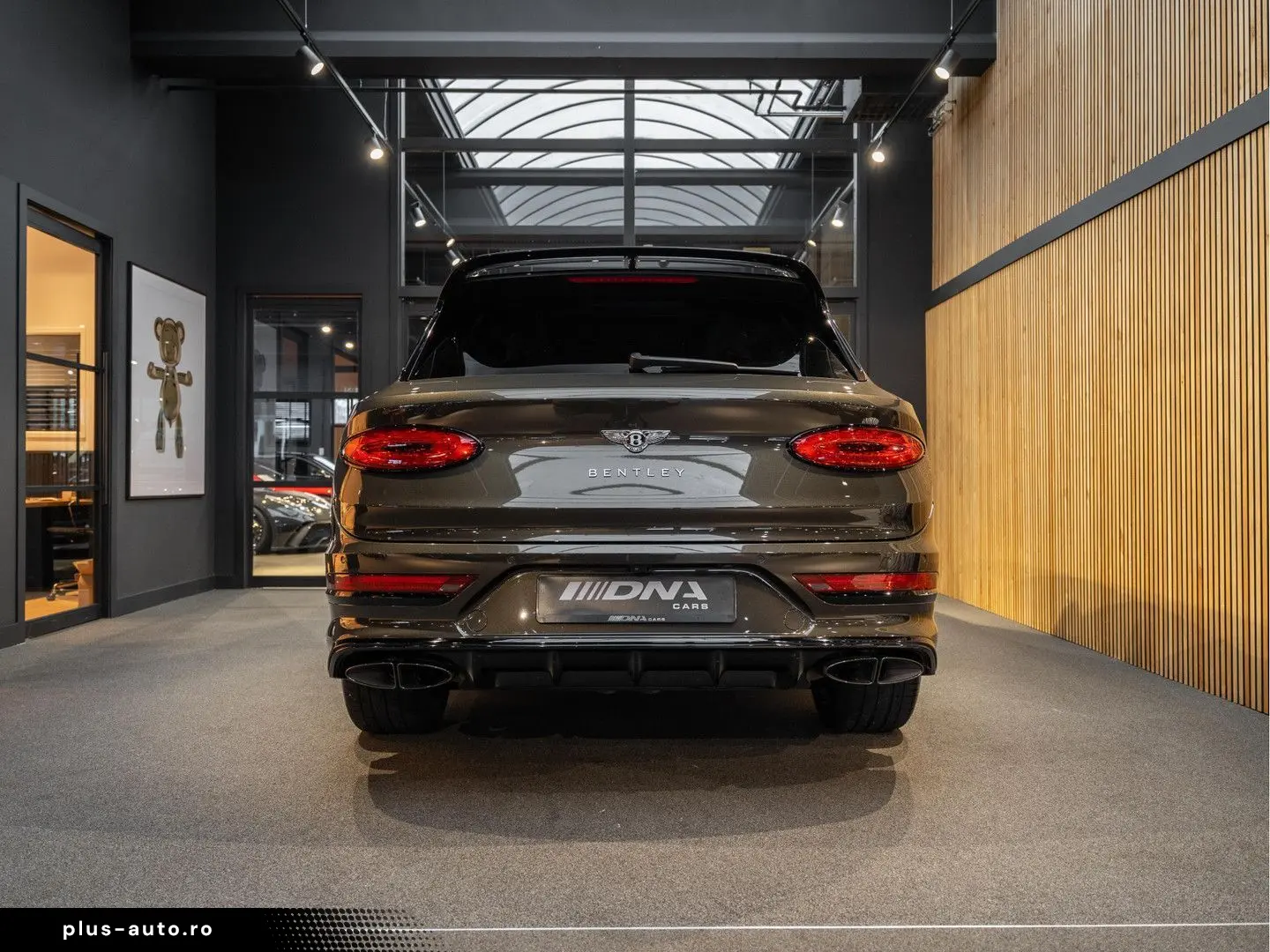 BENTLEY Bentayga V8 S Touring Package Mandarin NAIM 4.0