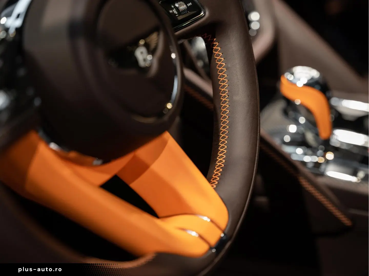 BENTLEY Bentayga V8 S Touring Package Mandarin NAIM 4.0