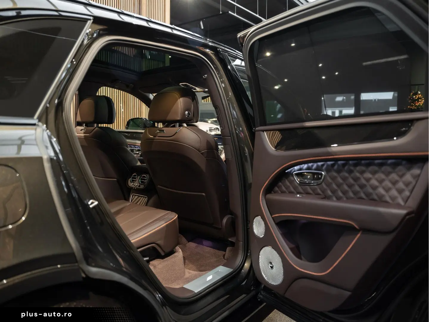 BENTLEY Bentayga V8 S Touring Package Mandarin NAIM 4.0