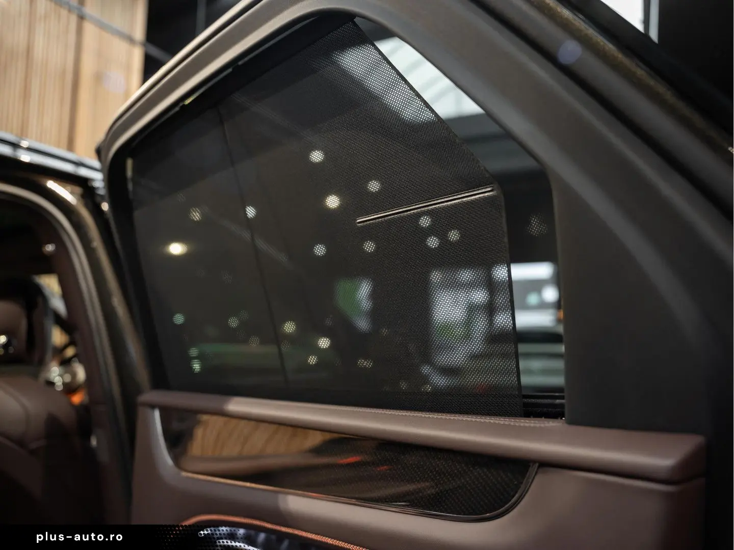 BENTLEY Bentayga V8 S Touring Package Mandarin NAIM 4.0