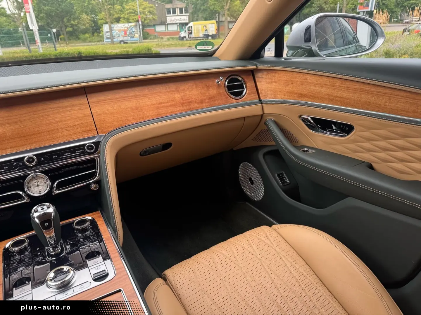BENTLEY Flying Spur Mulliner W12  NAIM RSE Standhzg