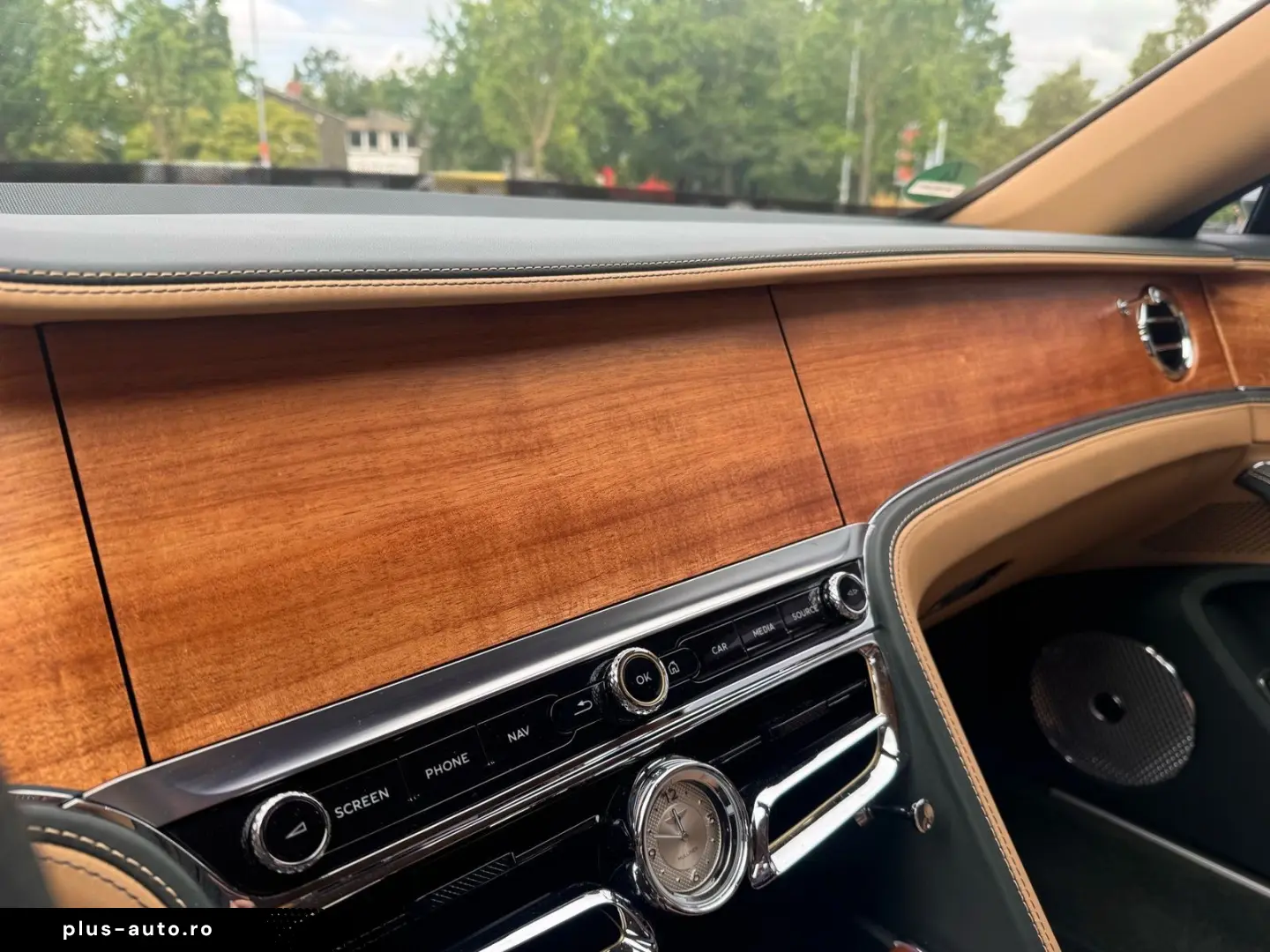 BENTLEY Flying Spur Mulliner W12  NAIM RSE Standhzg