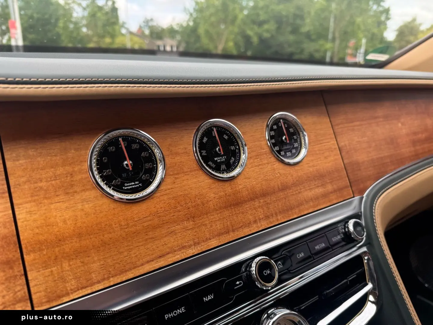BENTLEY Flying Spur Mulliner W12  NAIM RSE Standhzg