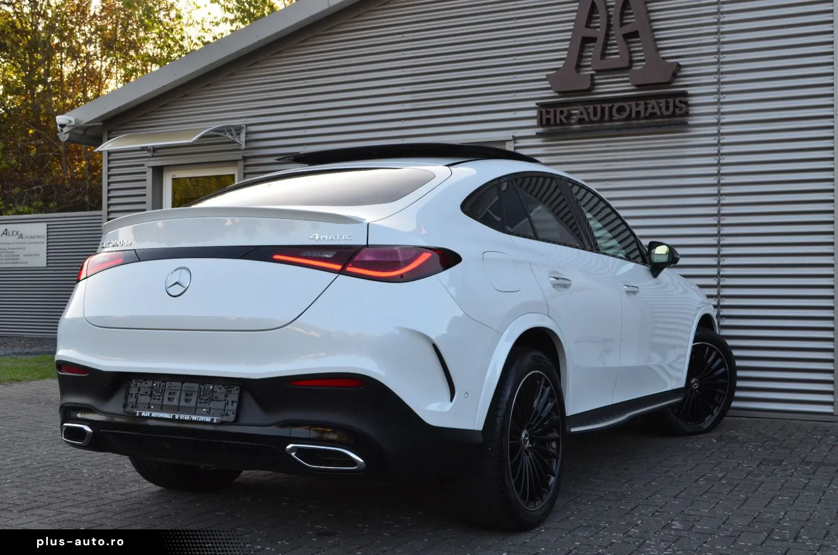 MERCEDES-BENZ GLC 300 DE_AMG_AIRMATIC_PANO_MEMORY_HUD_360