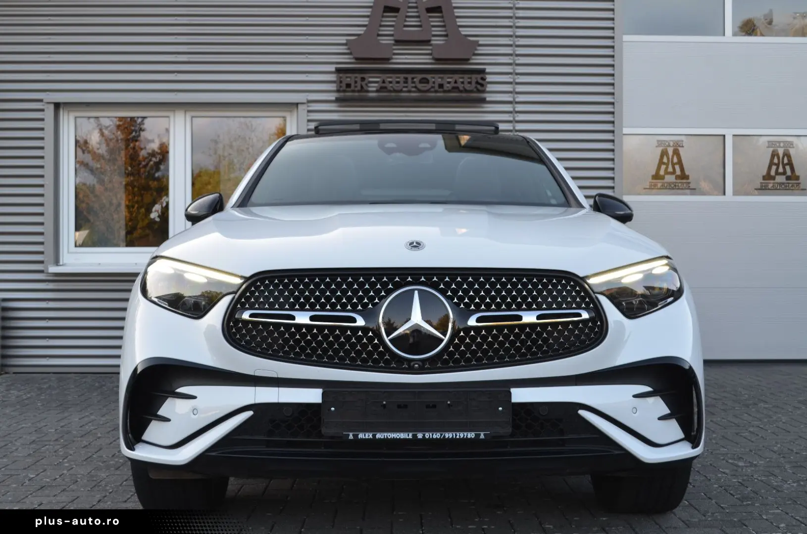 MERCEDES-BENZ GLC 300 DE_AMG_AIRMATIC_PANO_MEMORY_HUD_360