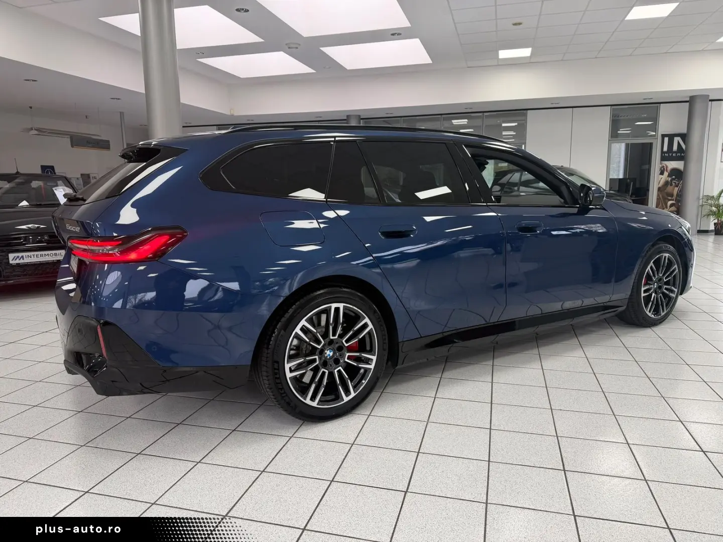 BMW 550e xDrive M-Sport Pro_PANO_B&W_HUD_ICONIC