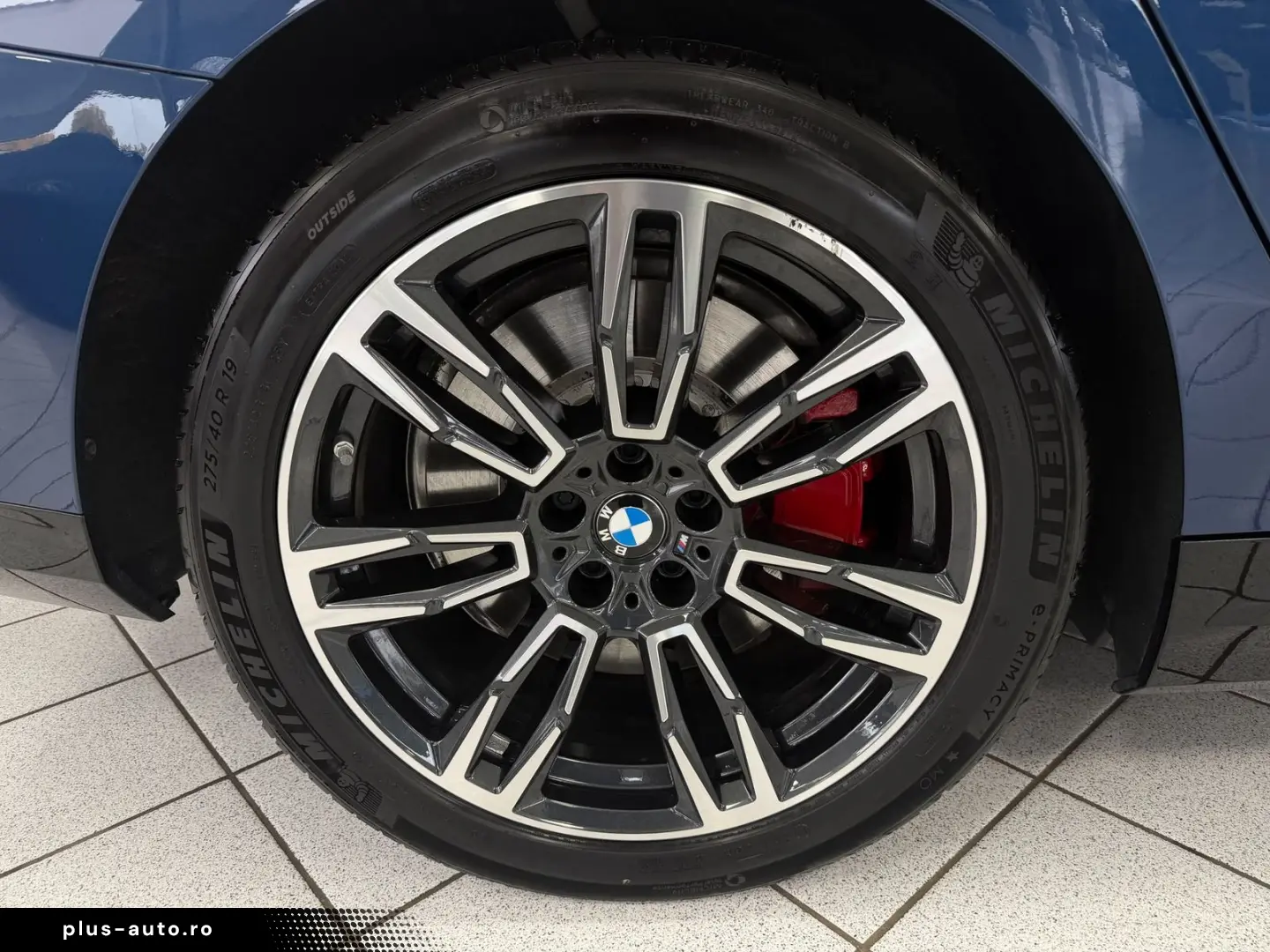 BMW 550e xDrive M-Sport Pro_PANO_B&W_HUD_ICONIC