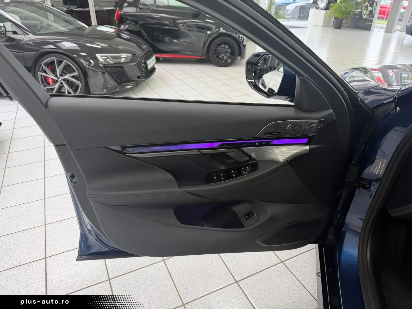 BMW 550e xDrive M-Sport Pro_PANO_B&W_HUD_ICONIC
