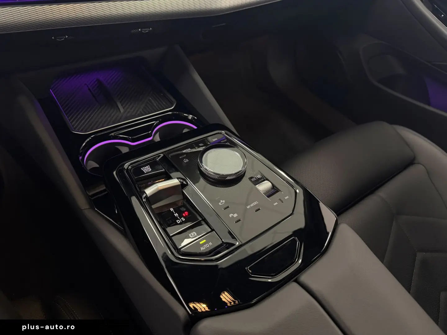 BMW 550e xDrive M-Sport Pro_PANO_B&W_HUD_ICONIC