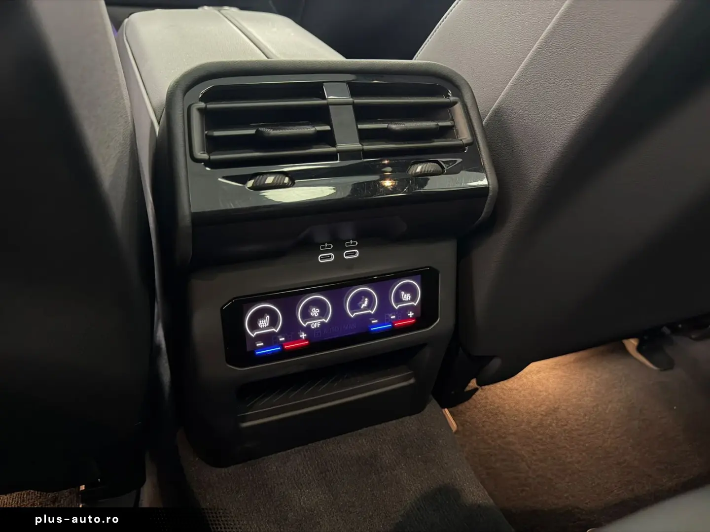 BMW 550e xDrive M-Sport Pro_PANO_B&W_HUD_ICONIC