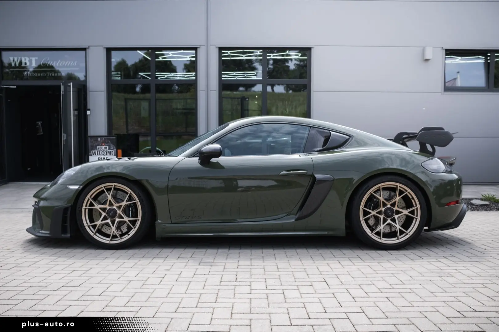 PORSCHE 718 GT4 RS_Weissach_Lift_LED