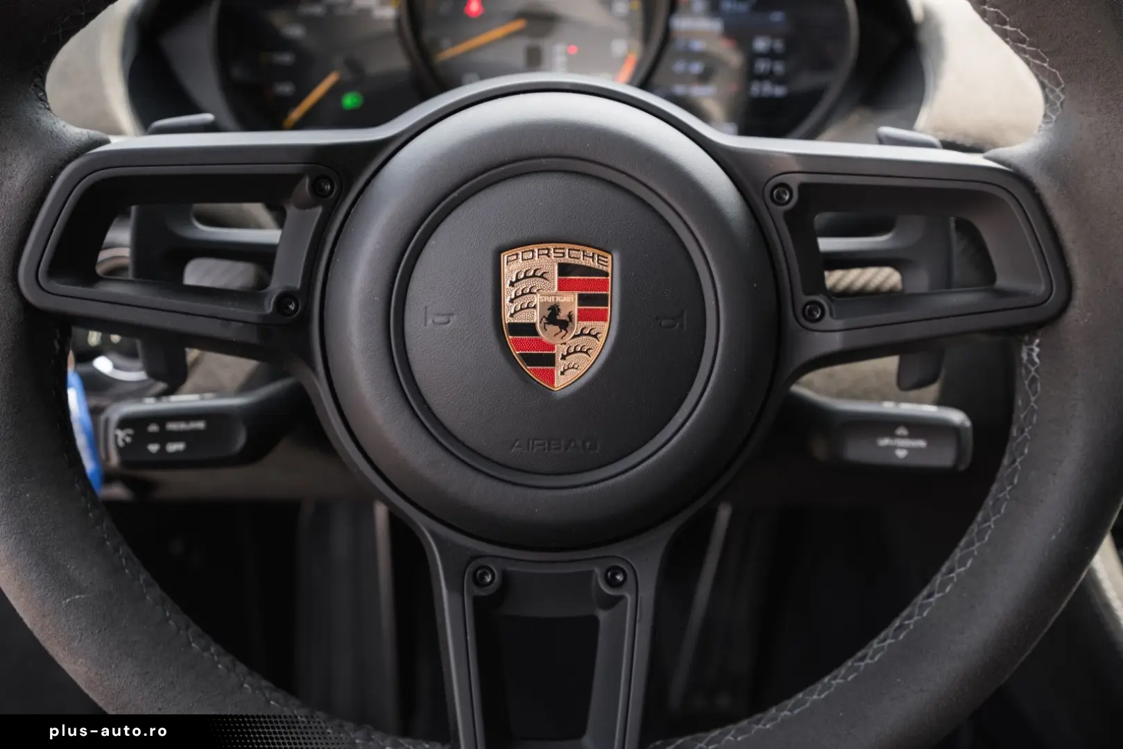 PORSCHE 718 GT4 RS_Weissach_Lift_LED