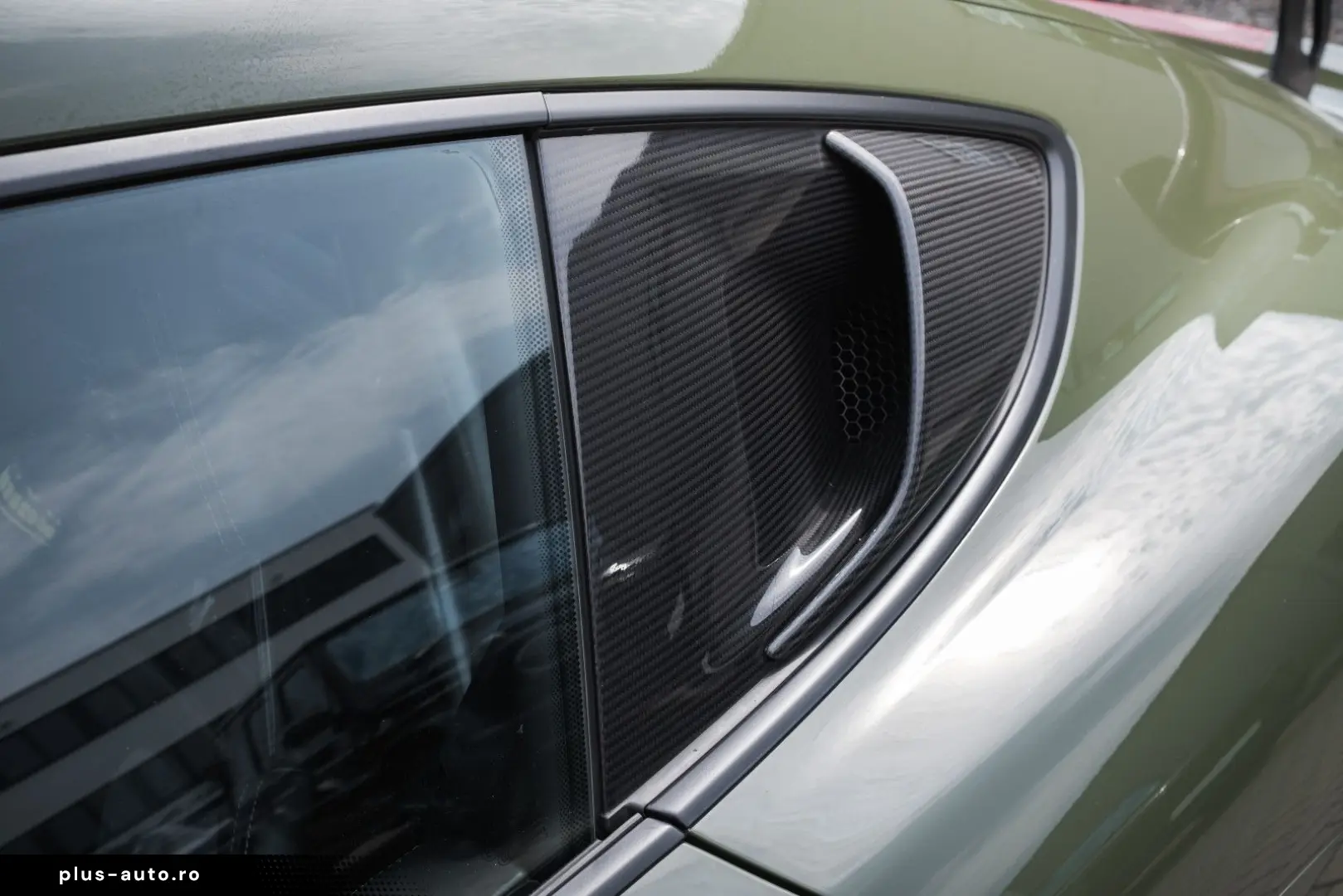 PORSCHE 718 GT4 RS_Weissach_Lift_LED
