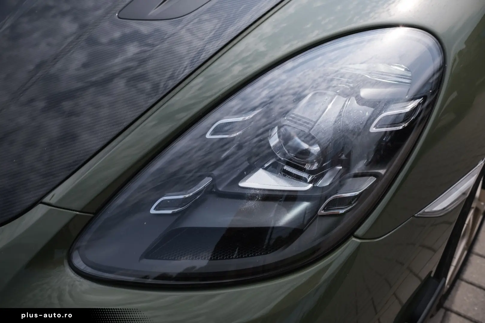 PORSCHE 718 GT4 RS_Weissach_Lift_LED
