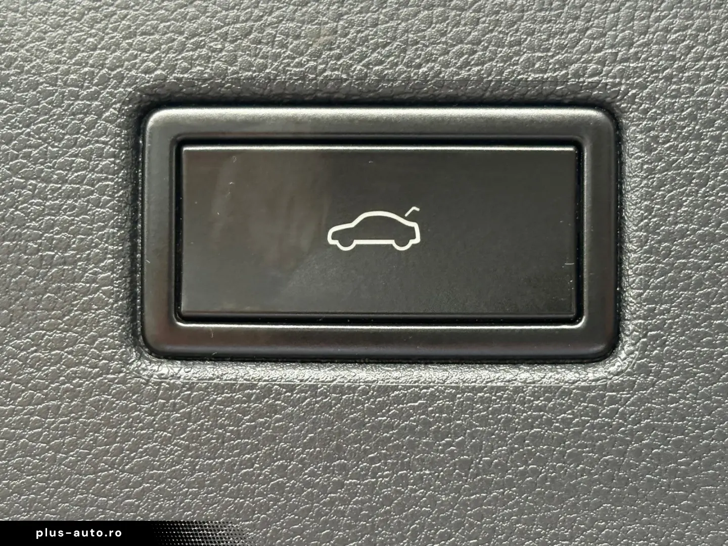 VW Tiguan 2.0 TDI DSG Highline VIRTUAL LED NAVI PDC