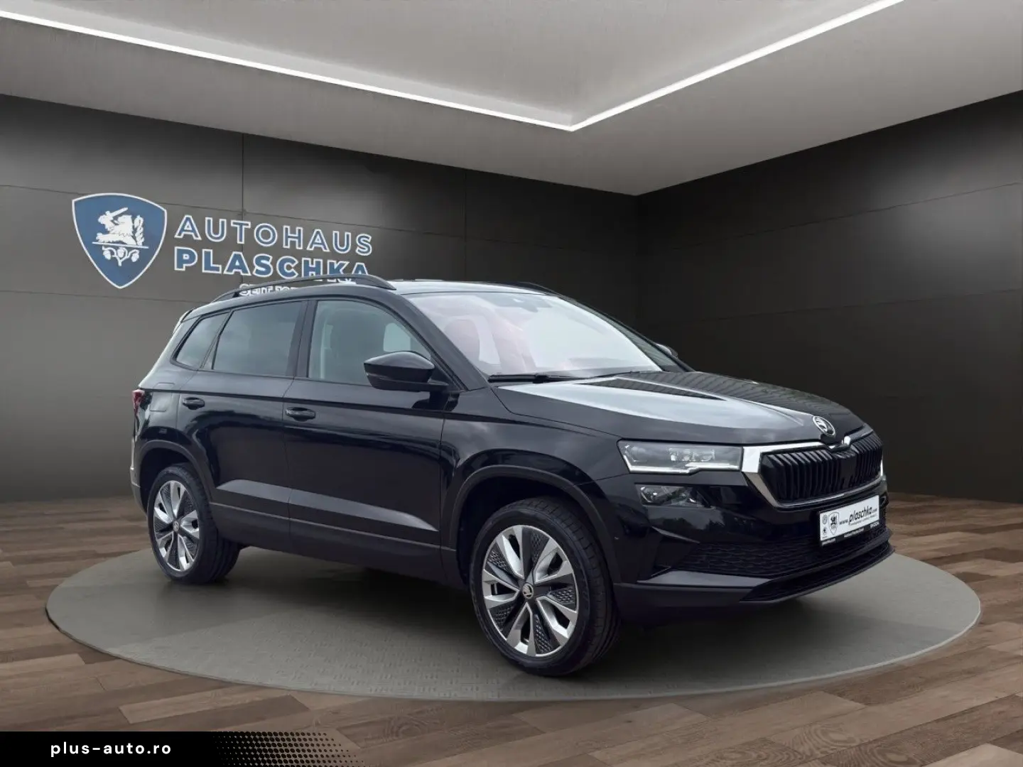 SKODA Karoq 2.0 TDI DSG Style MATRIX ACC PANO STANDHZ