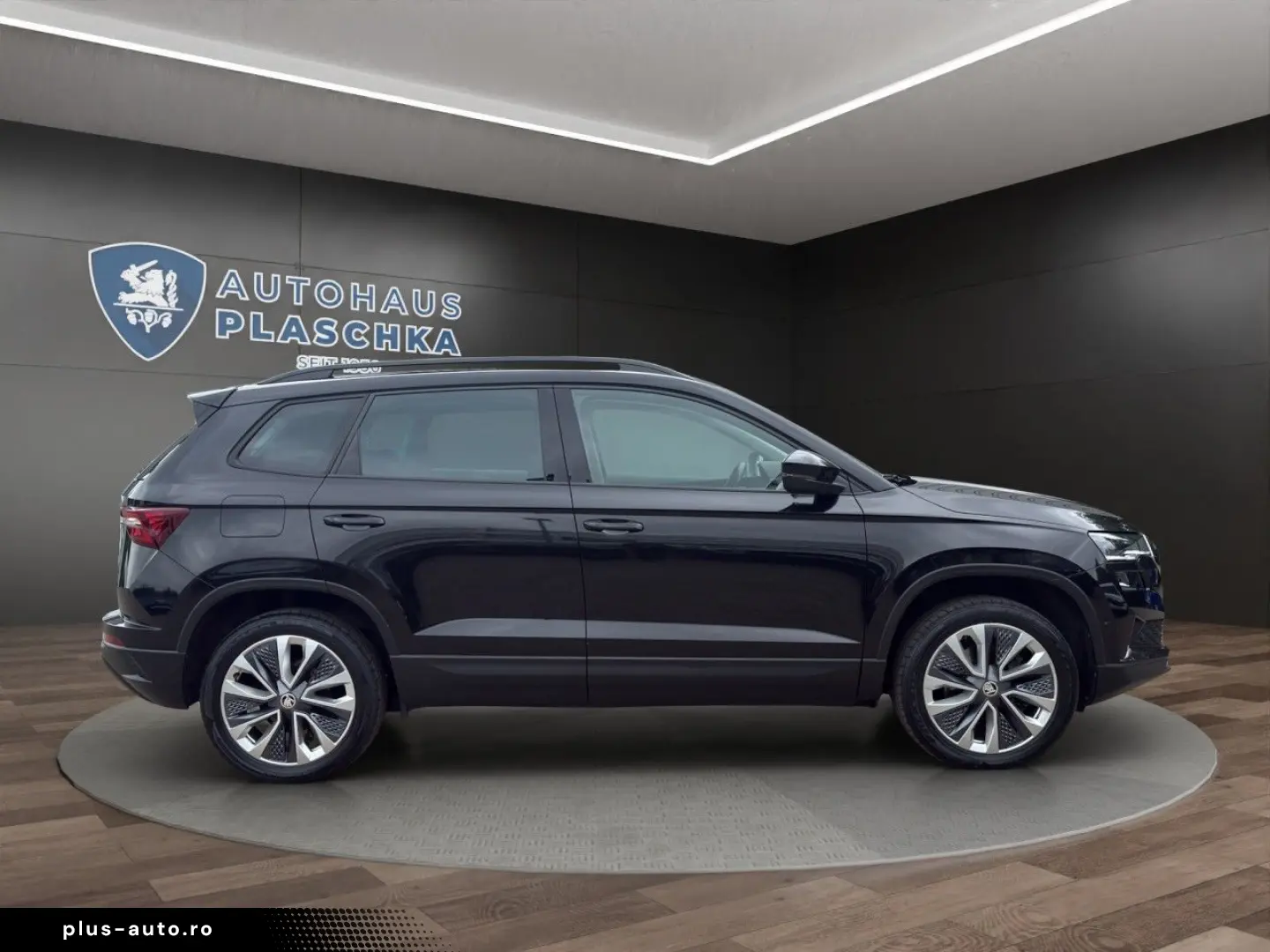 SKODA Karoq 2.0 TDI DSG Style MATRIX ACC PANO STANDHZ