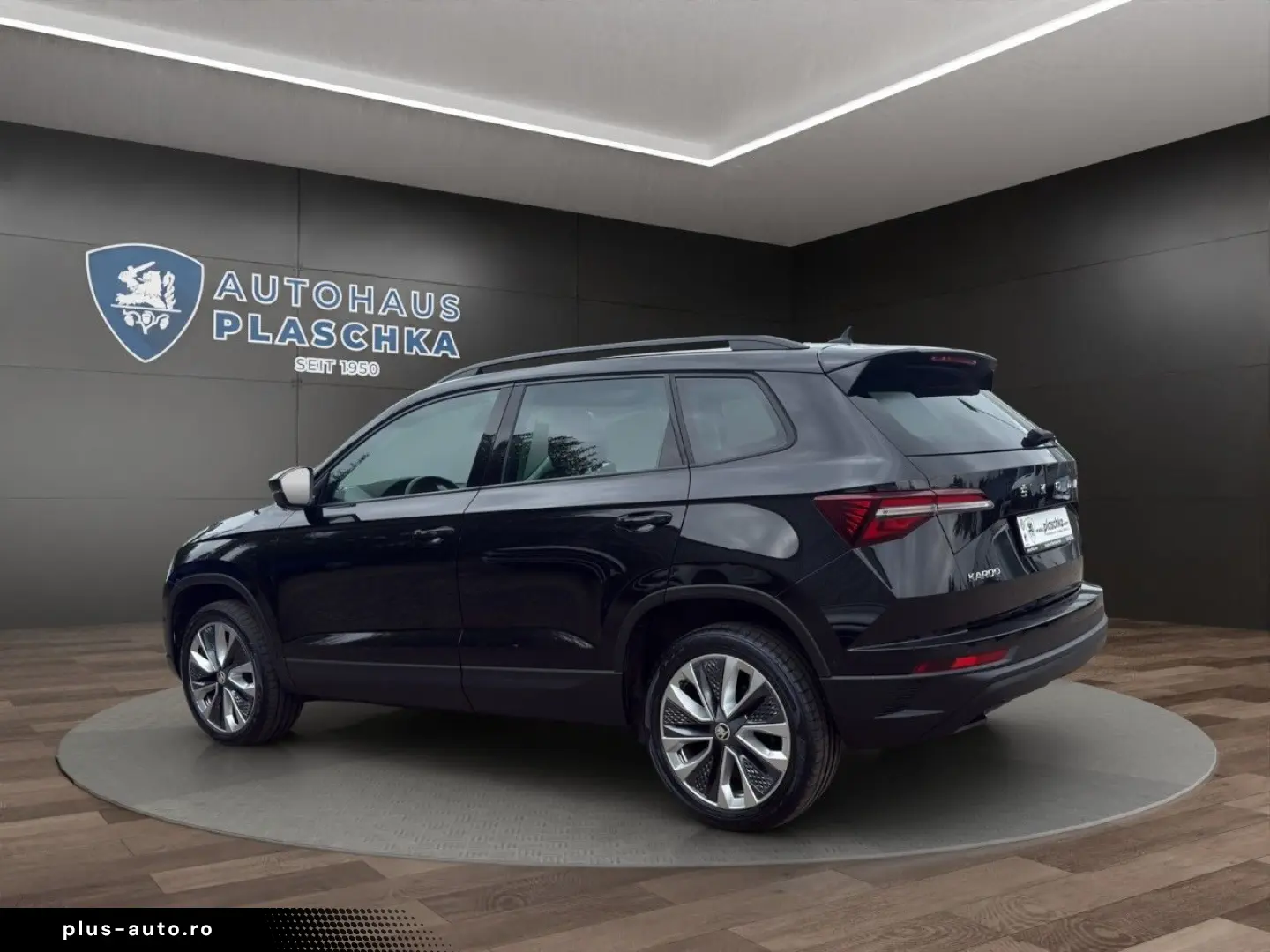 SKODA Karoq 2.0 TDI DSG Style MATRIX ACC PANO STANDHZ