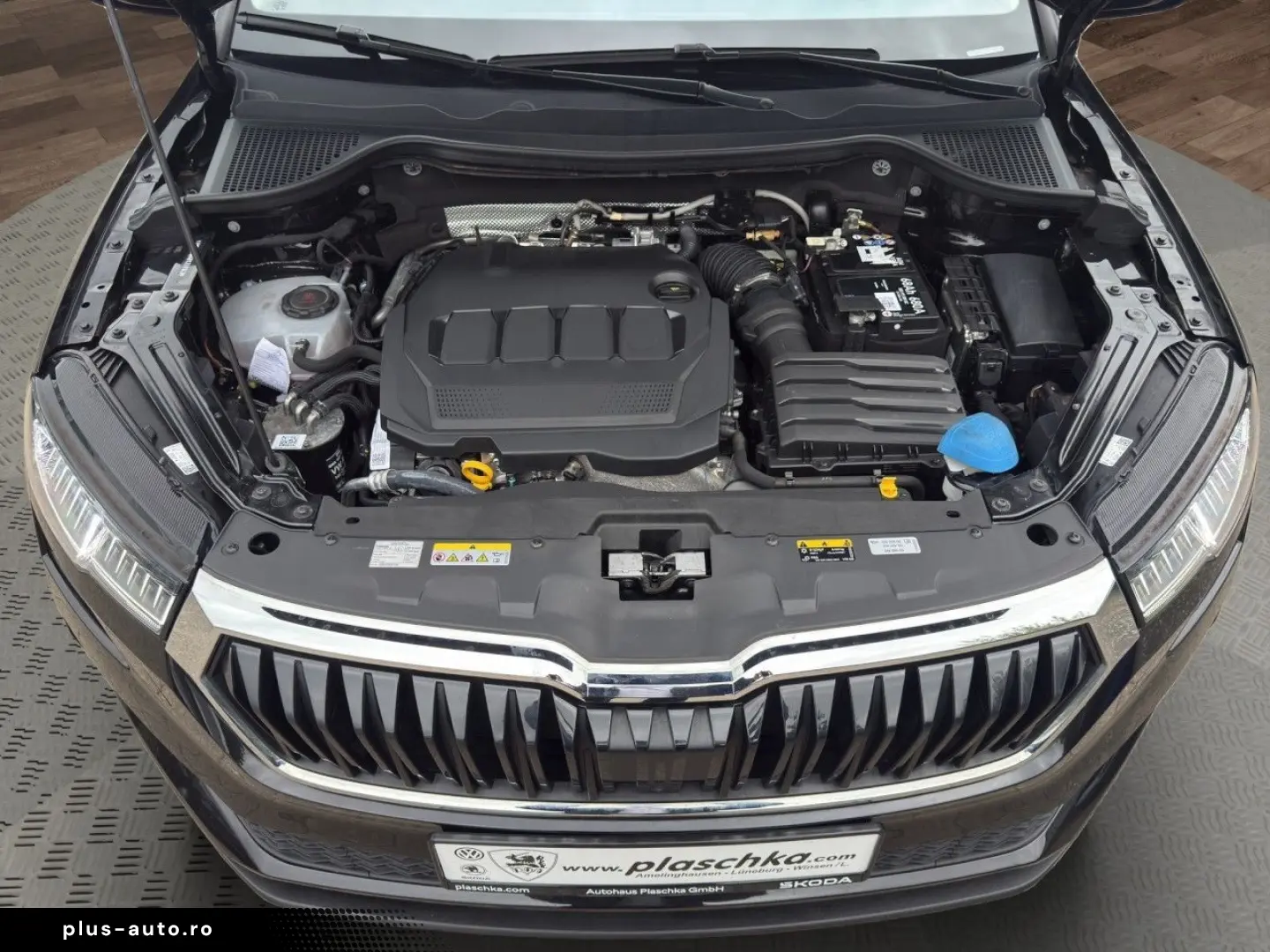 SKODA Karoq 2.0 TDI DSG Style MATRIX ACC PANO STANDHZ