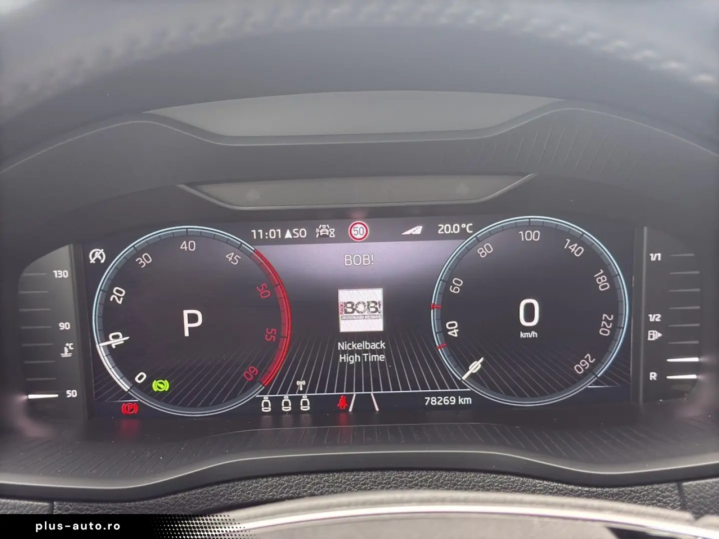 SKODA Karoq 2.0 TDI DSG Style MATRIX ACC PANO STANDHZ