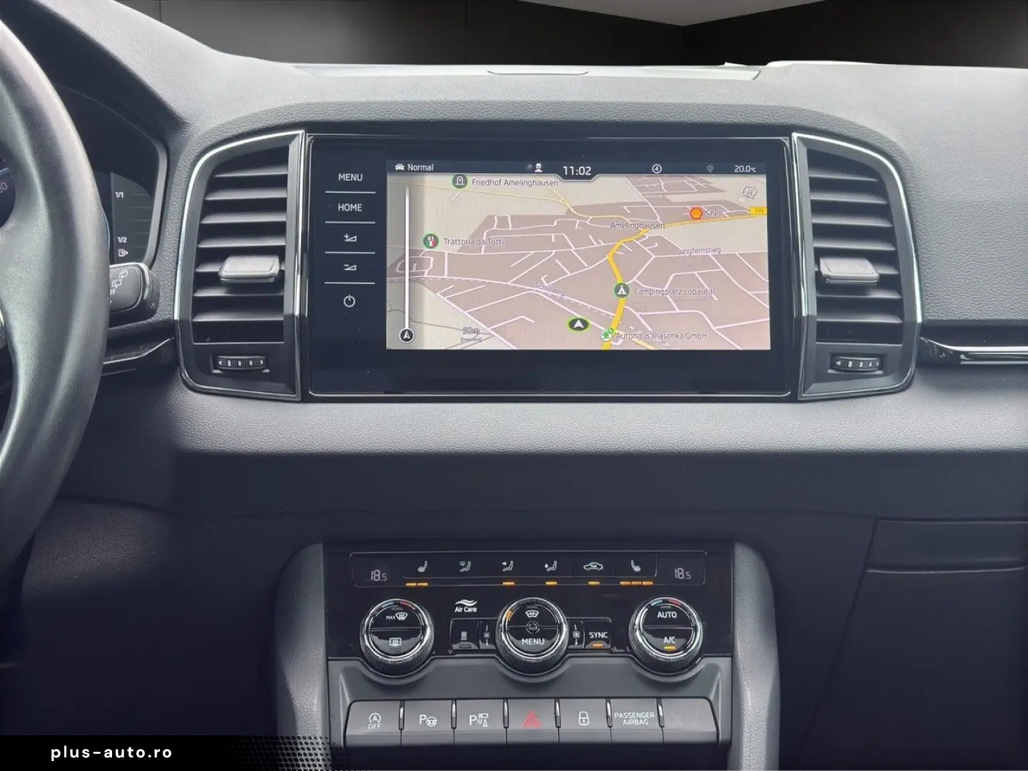 SKODA Karoq 2.0 TDI DSG Style MATRIX ACC PANO STANDHZ