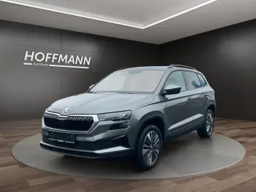 SKODA Karoq 2.0TDI Tour DSG Navi LED RFK PDC ACC