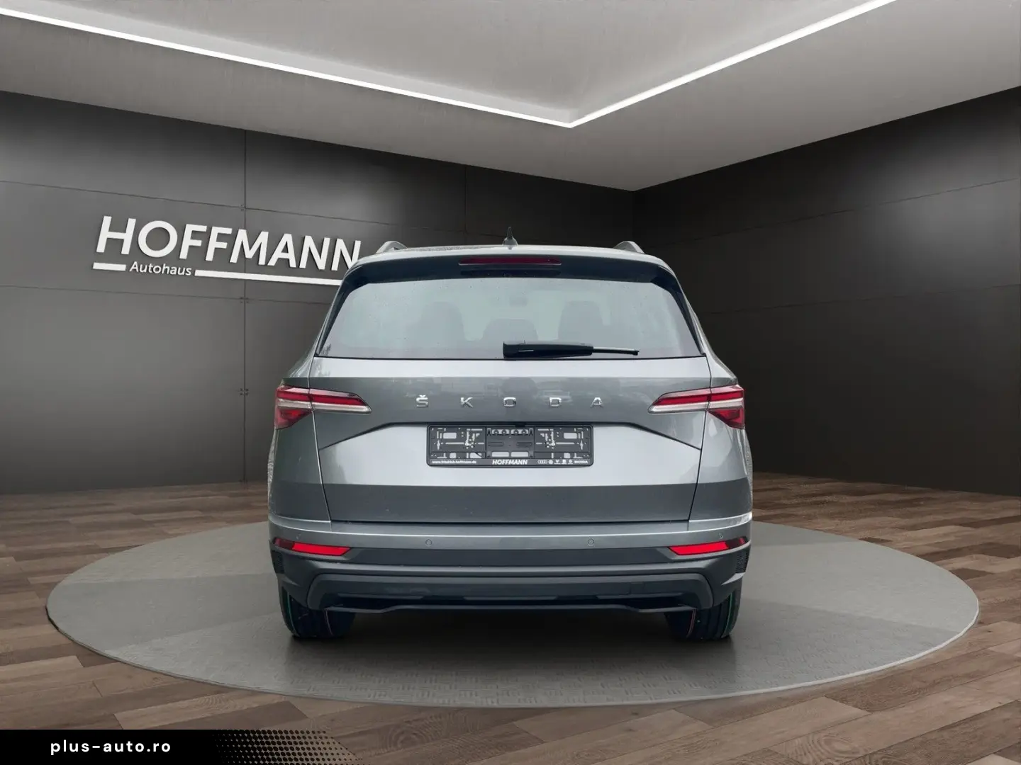 SKODA Karoq 2.0TDI Tour DSG Navi LED RFK PDC ACC