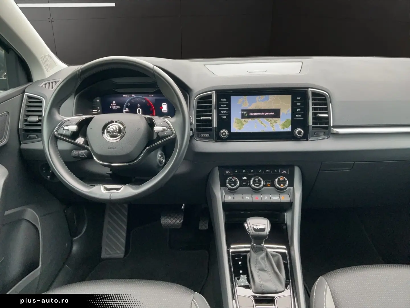 SKODA Karoq 2.0TDI Tour DSG Navi LED RFK PDC ACC
