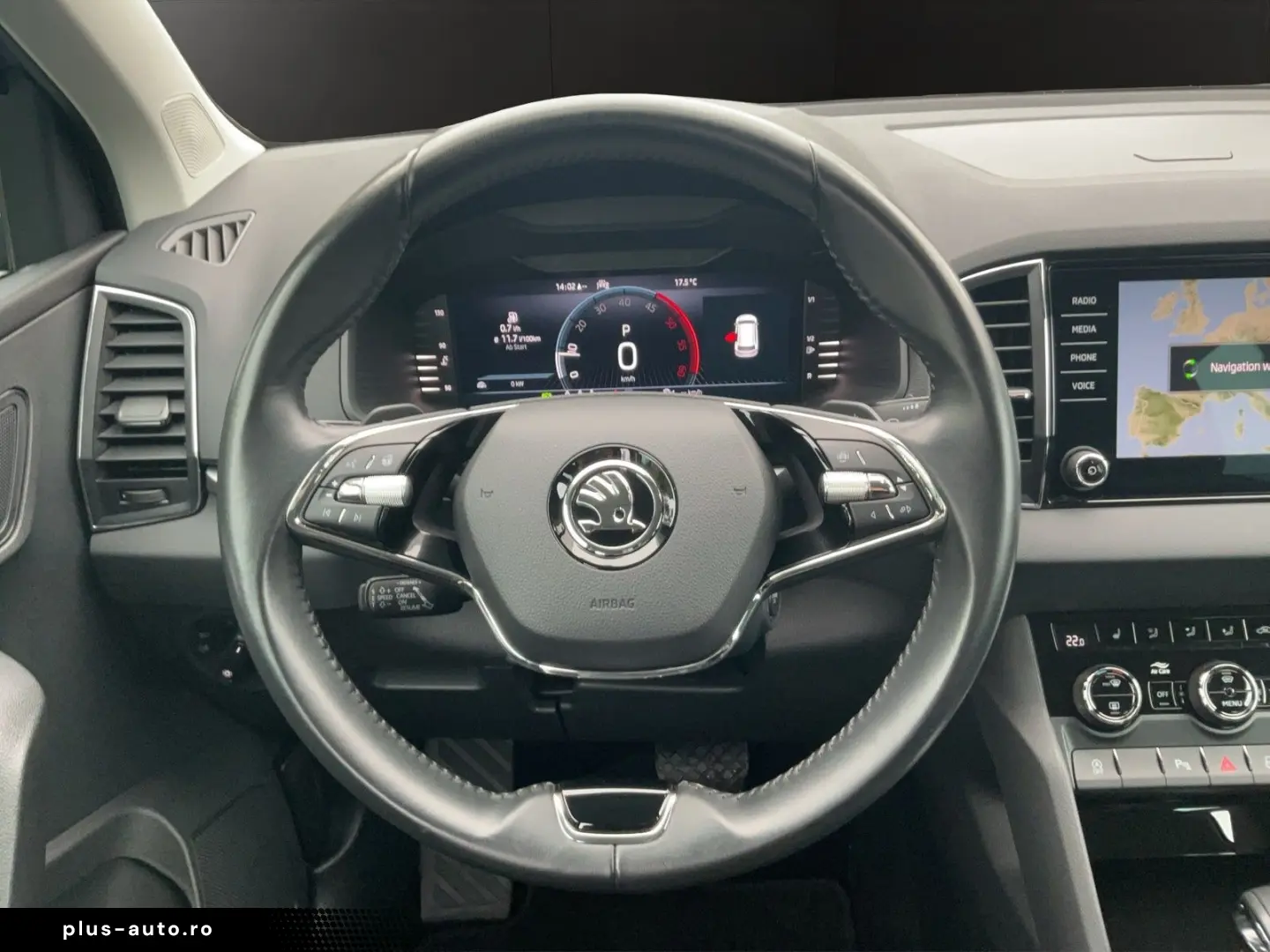 SKODA Karoq 2.0TDI Tour DSG Navi LED RFK PDC ACC