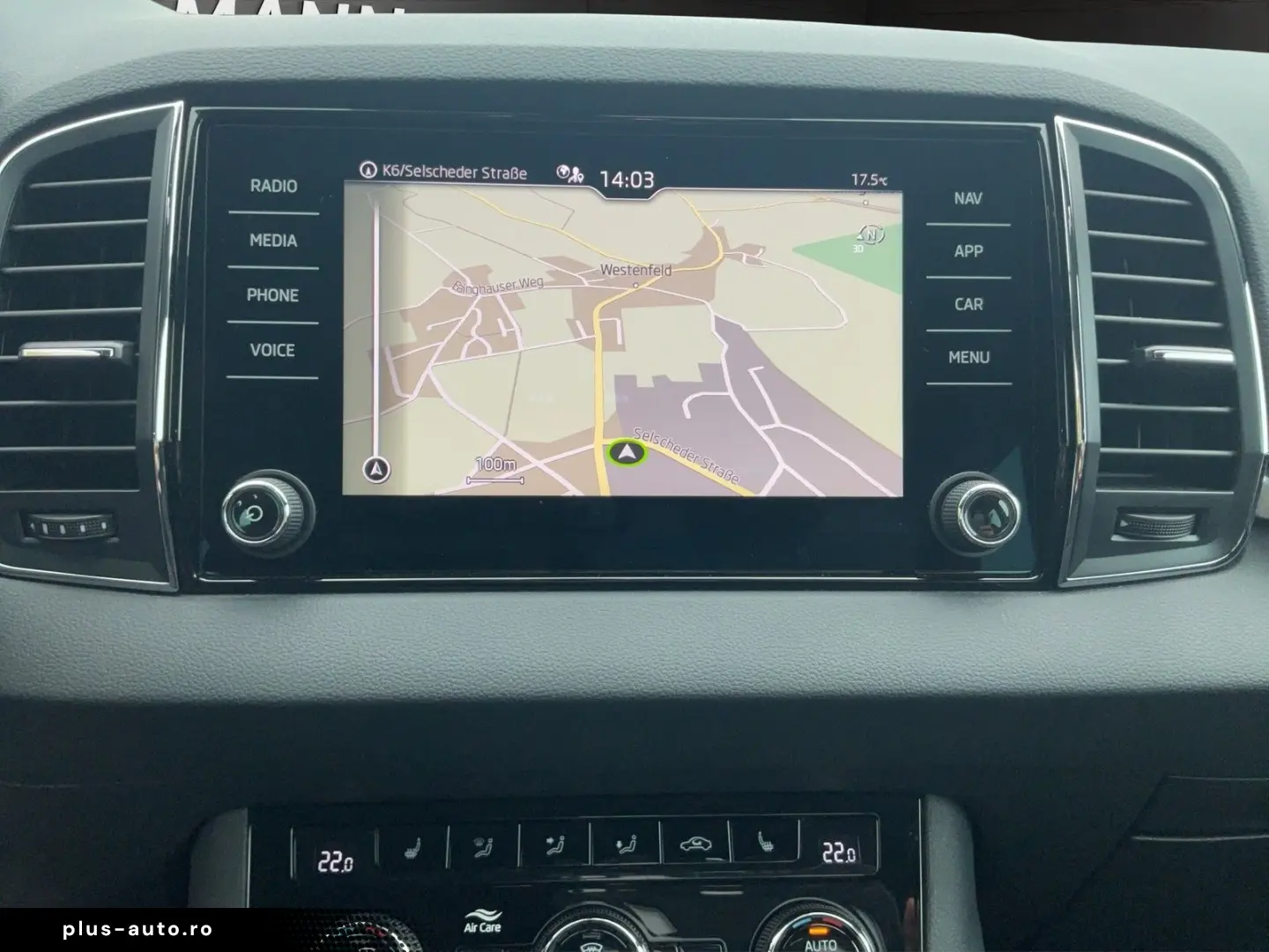 SKODA Karoq 2.0TDI Tour DSG Navi LED RFK PDC ACC
