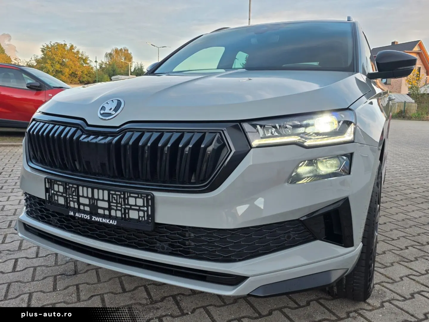 SKODA Karoq 2.0l TDI 85kW DSG SportLine LED Navi PDC