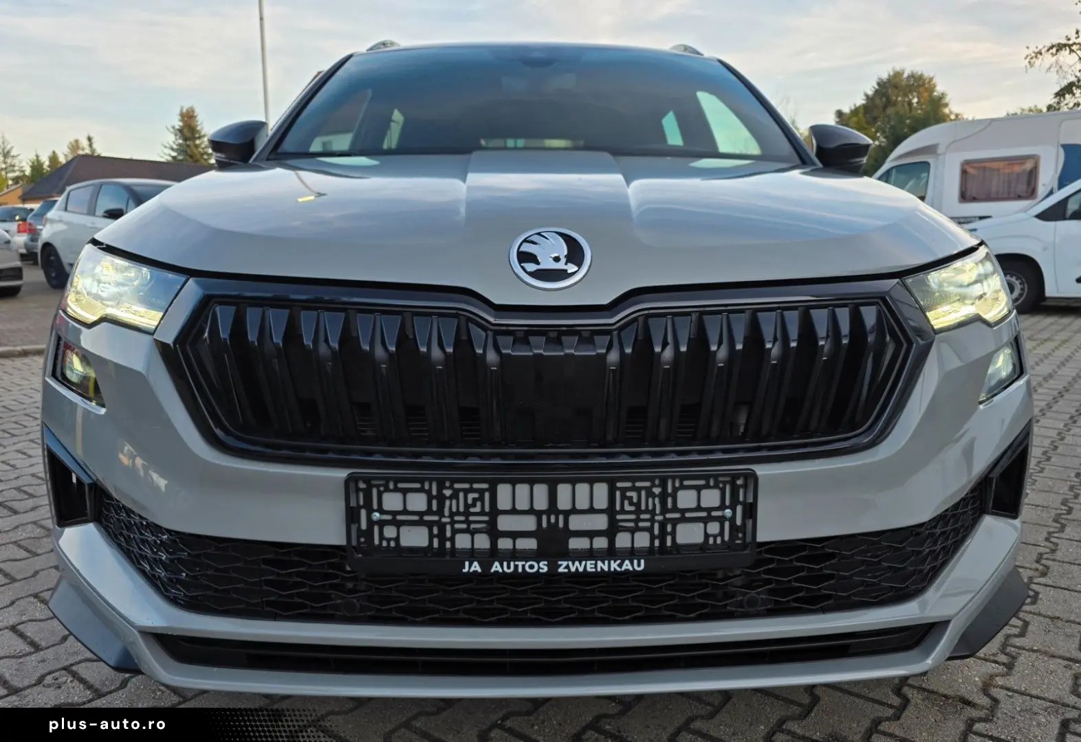SKODA Karoq 2.0l TDI 85kW DSG SportLine LED Navi PDC