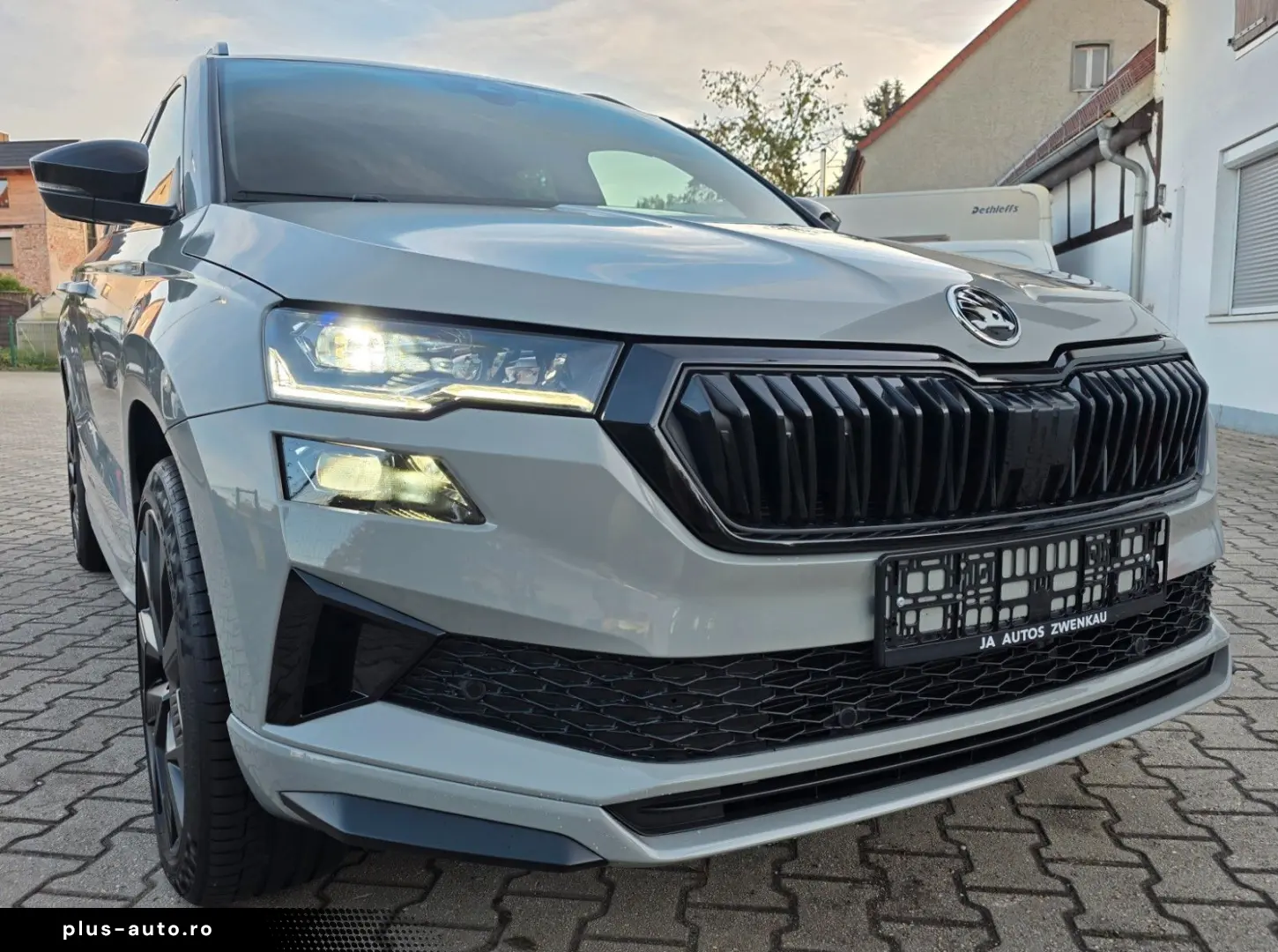 SKODA Karoq 2.0l TDI 85kW DSG SportLine LED Navi PDC