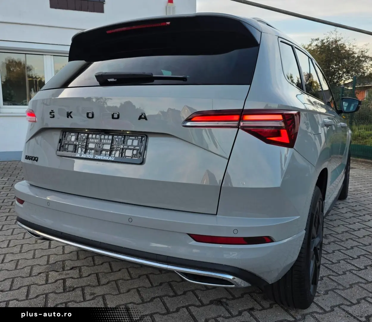SKODA Karoq 2.0l TDI 85kW DSG SportLine LED Navi PDC