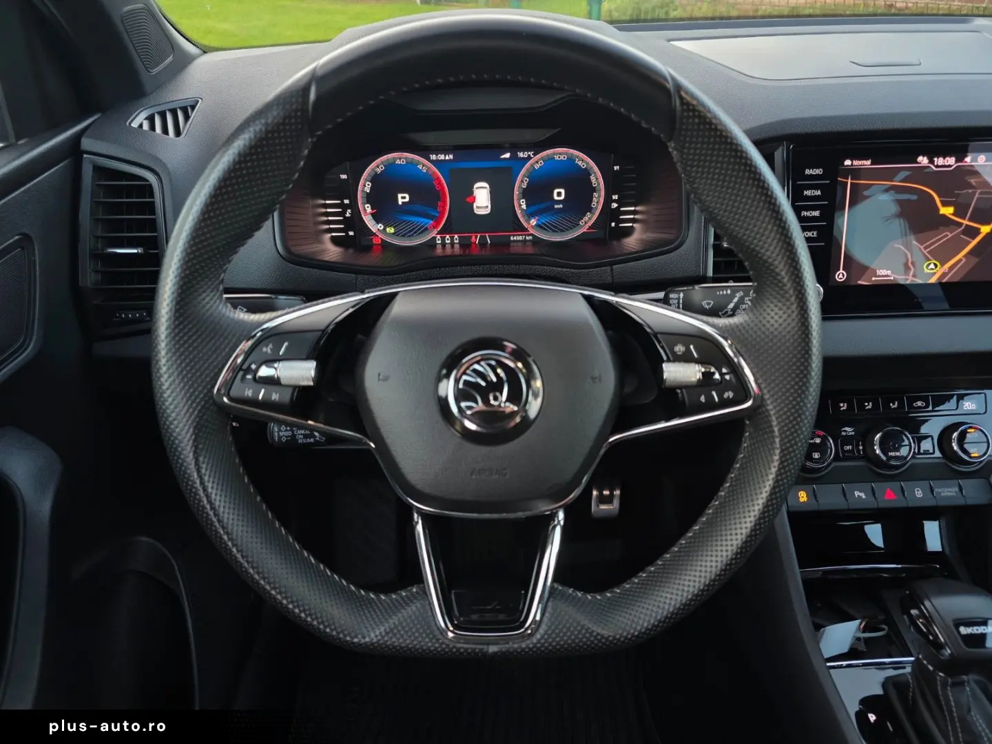 SKODA Karoq 2.0l TDI 85kW DSG SportLine LED Navi PDC