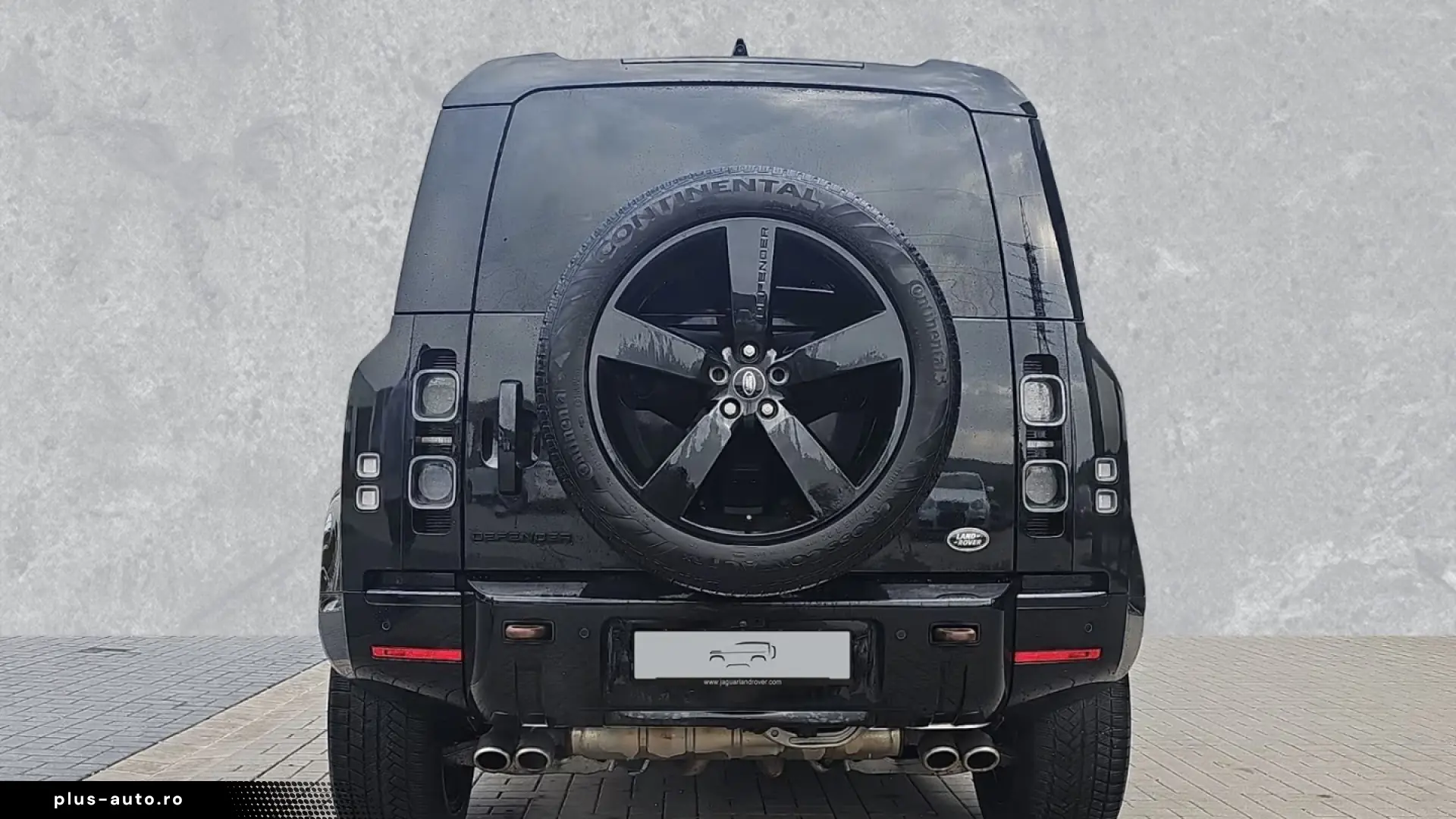 Land Rover Defender 110 P525 V8 AWD AIR SUSPENSION • 360