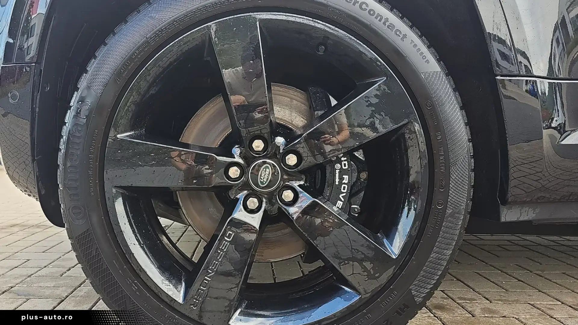 Land Rover Defender 110 P525 V8 AWD AIR SUSPENSION • 360