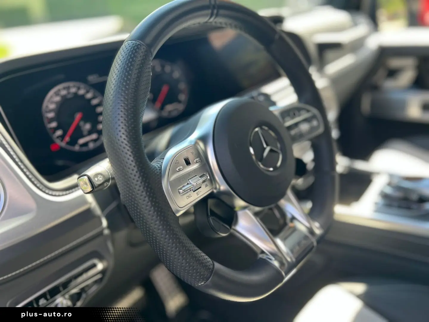 MERCEDES-BENZ G 63 AMG AHK STHZ SUPERIOR Line