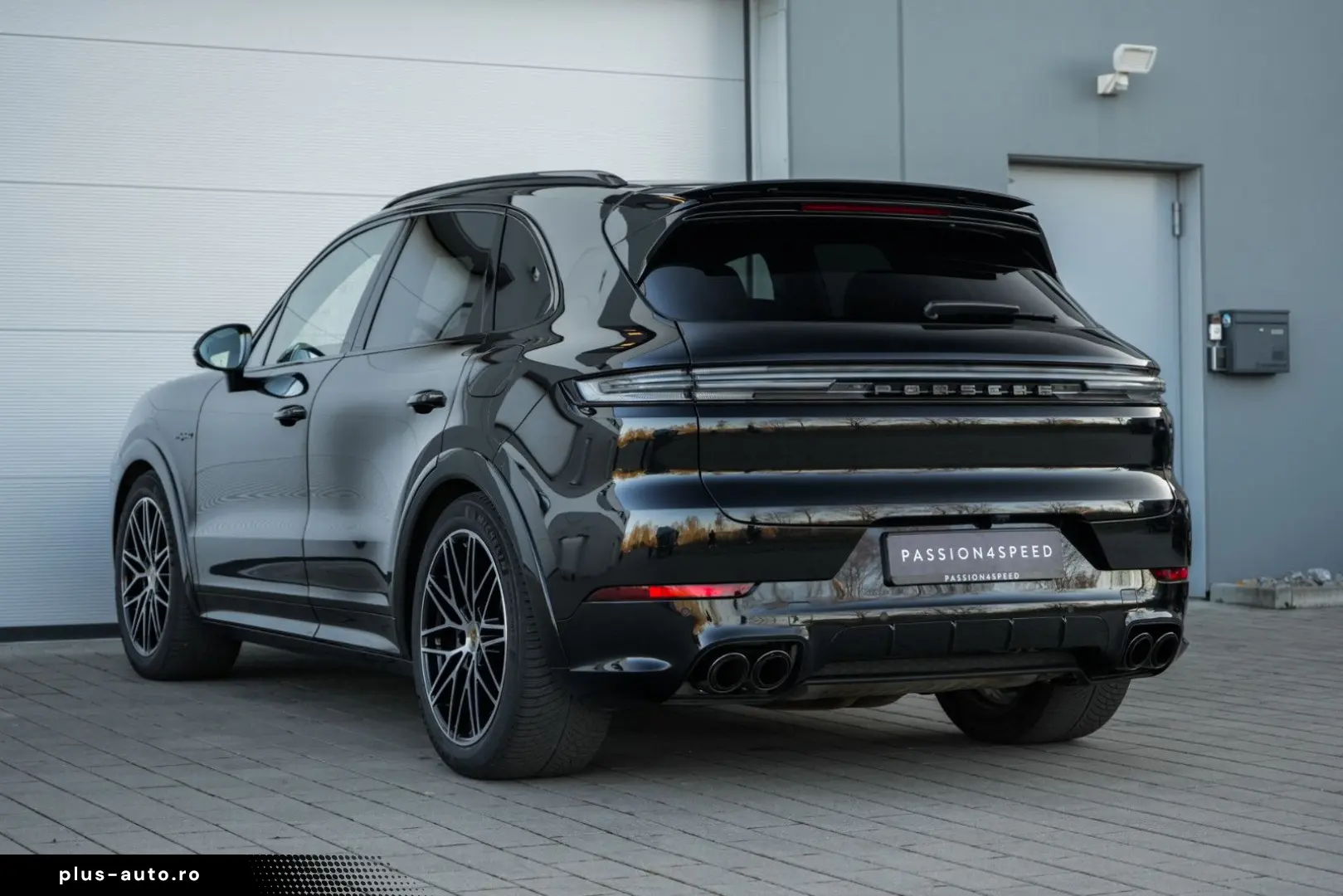 PORSCHE Cayenne Turbo E-Hybrid