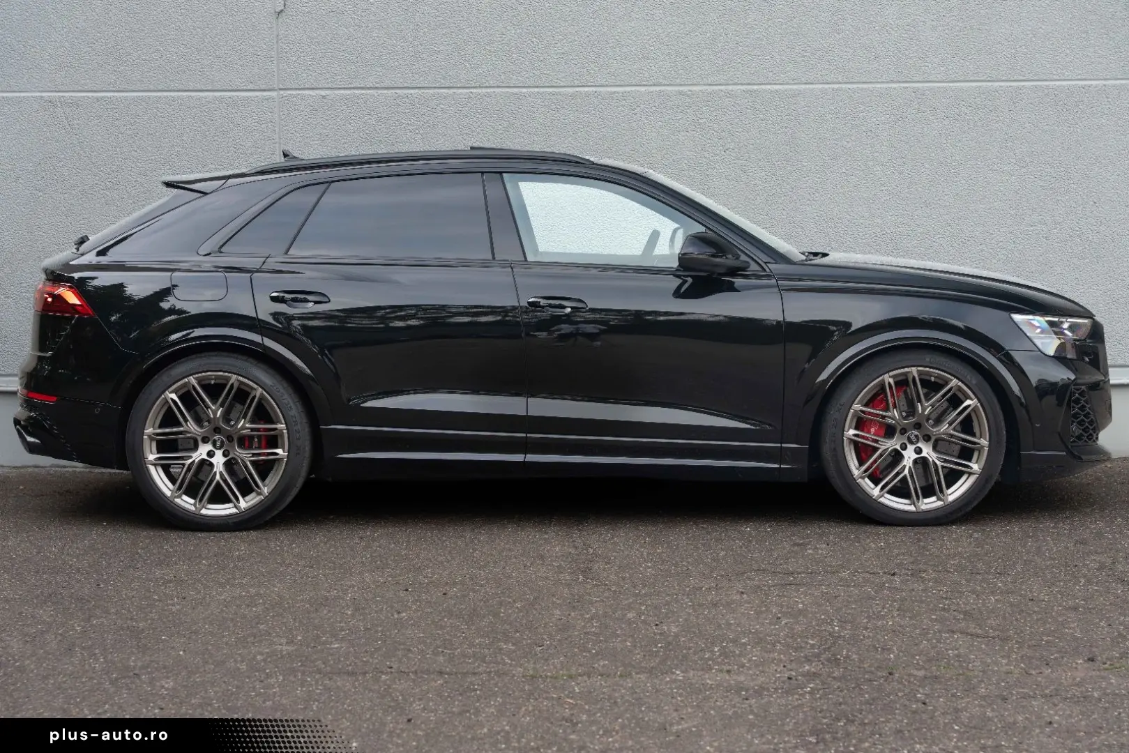 AUDI RSQ8 Performance MATRIX 4-WIELSTURING CERAMIC