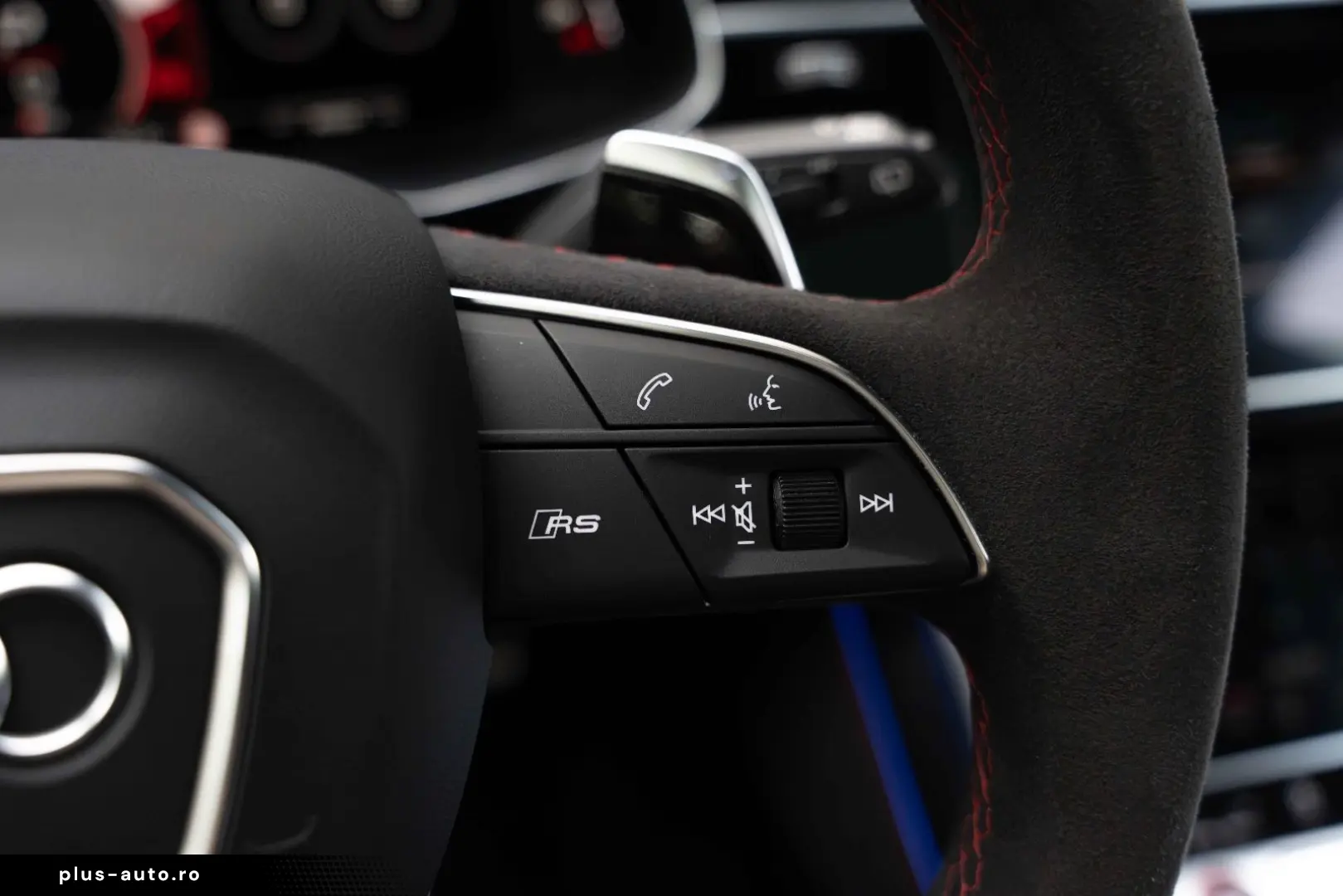 AUDI RSQ8 Performance MATRIX 4-WIELSTURING CERAMIC
