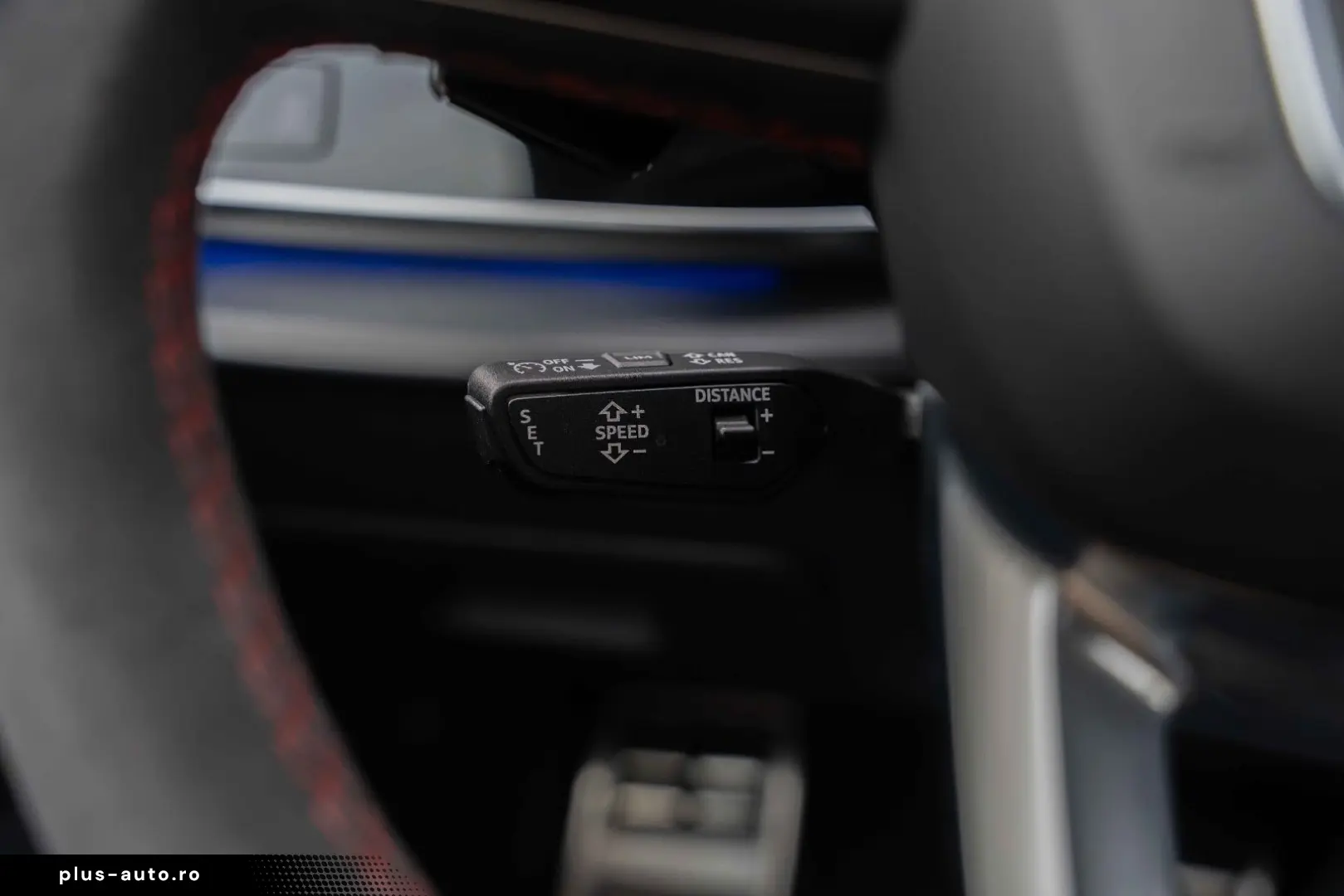 AUDI RSQ8 Performance MATRIX 4-WIELSTURING CERAMIC