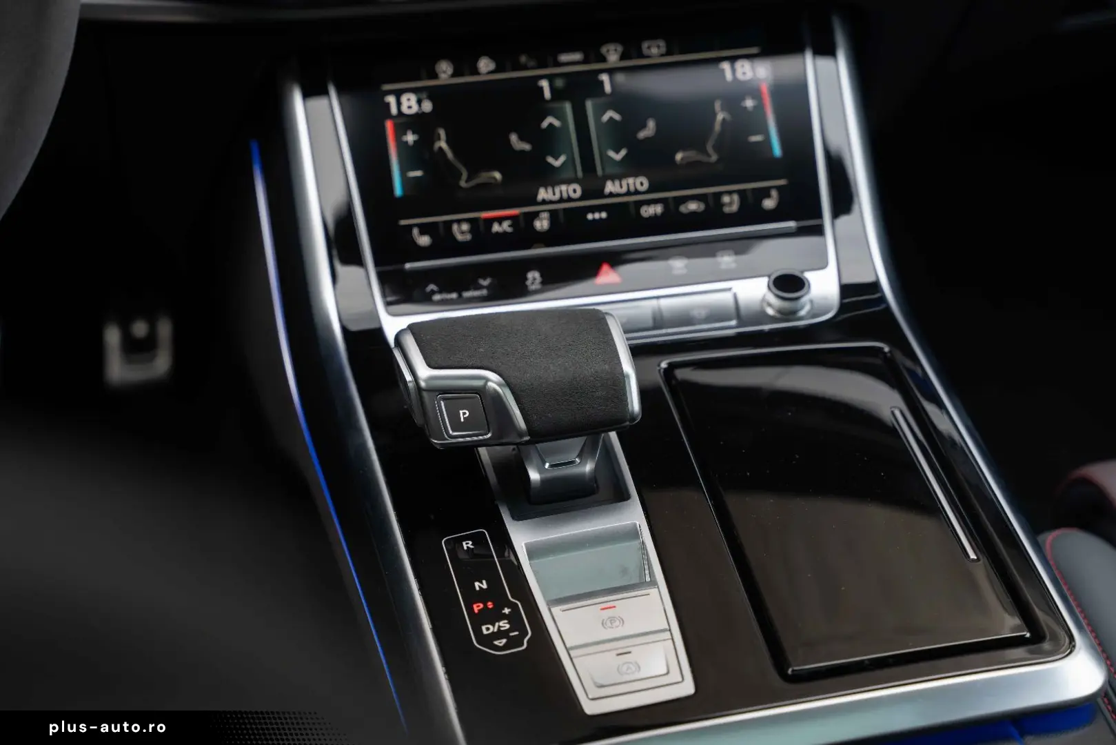 AUDI RSQ8 Performance MATRIX 4-WIELSTURING CERAMIC
