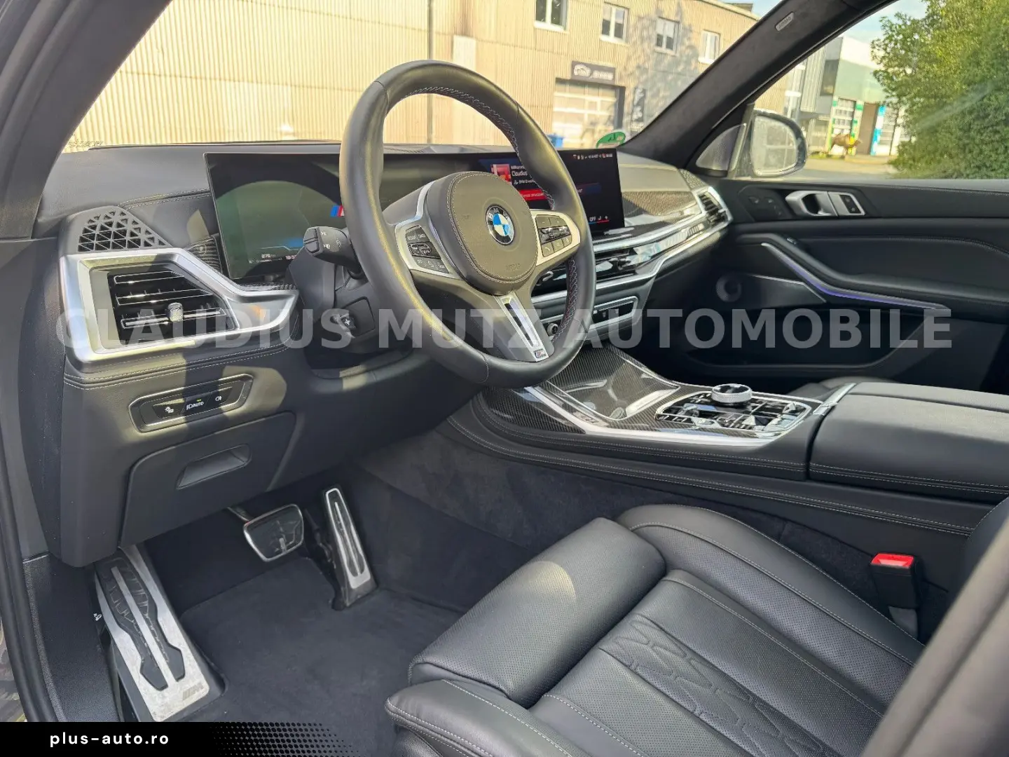BMW X7 M60i xDrive   23    CARBON   B&W     FULL