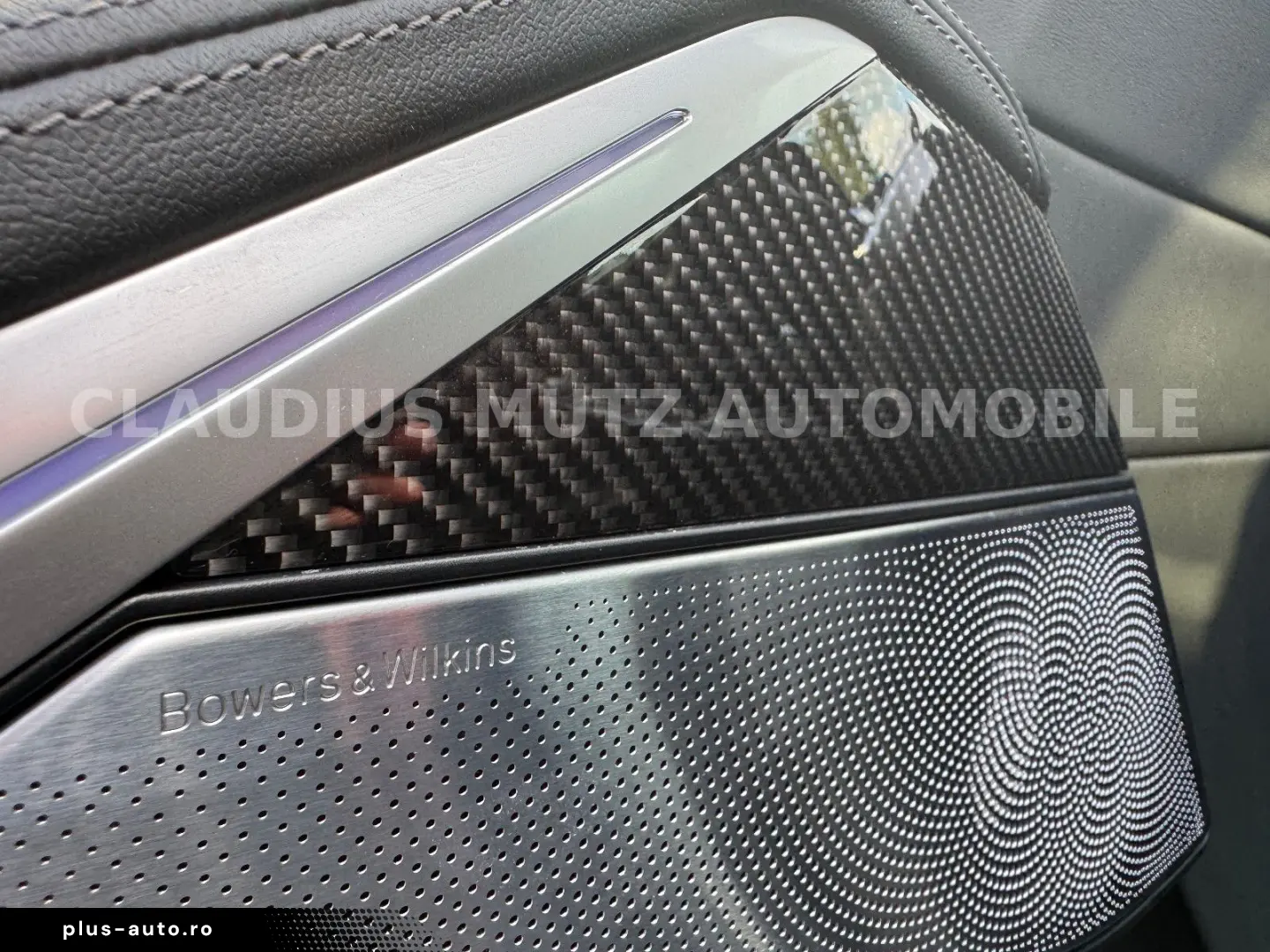 BMW X7 M60i xDrive   23    CARBON   B&W     FULL